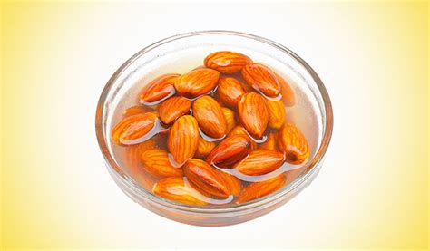 Benefits Of Eating Soaked Almonds Over Raw Almonds