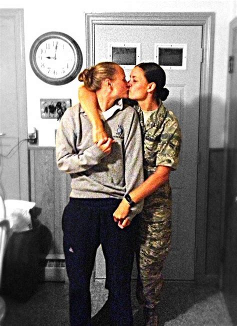 Kissing Her Hero Cute Lesbian Couples Lesbian Love
