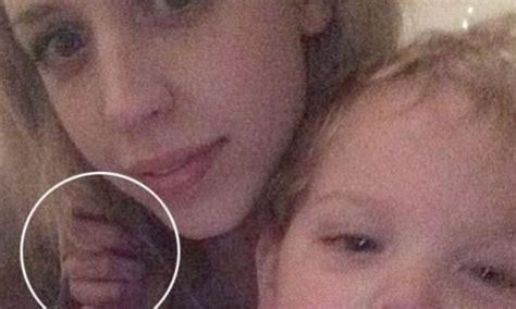 That S One Spooky Selfie Peaches Geldof Shares Photo Of