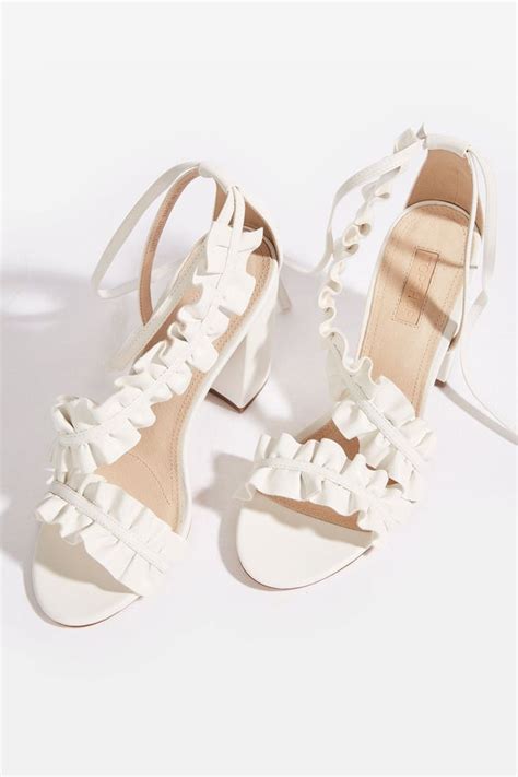 15 must have shoes for graduation essence