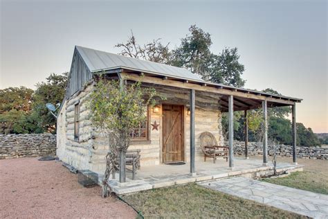 amelias cabin fredericksburg tx head  texas hill country