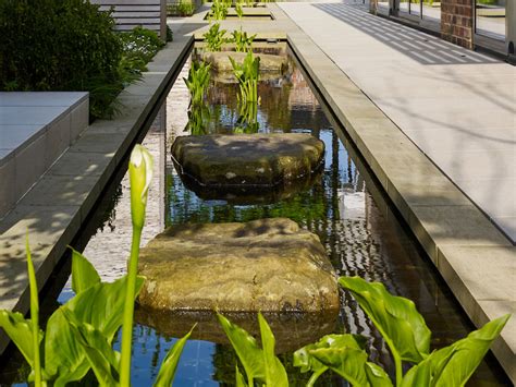 contemporary courtyard marian boswall landscape architects