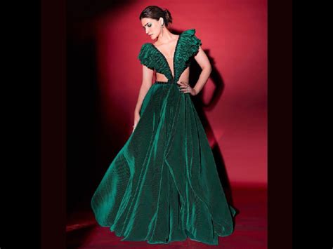 Kriti Sanon In An Emerald Green Gown At Zee Cine Awards
