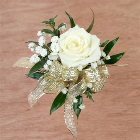 47 Best Corsages And Boutonnieres Images On Pinterest