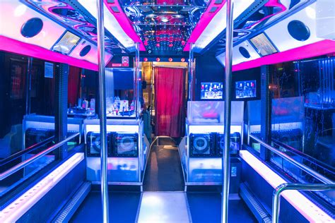 barcelona party bus   unforgettable night activity