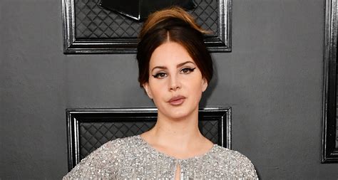 Wesmirch Lana Del Rey S Comment About Her Album Cover Is Going Viral