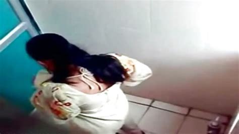 indian girl secretly filmed in the toilet