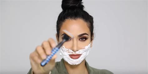 This Beauty Vlogger Just Confesssed Her Love For Shaving Her Face