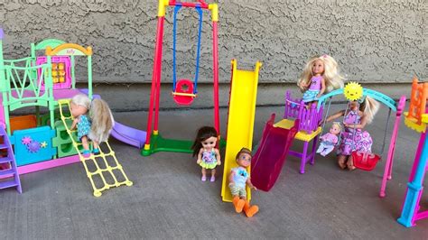 barbie famille coffret poupée skipper jour au parc avec figurine de
