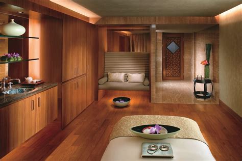 luxury wellness spa central mandarin oriental hong kong
