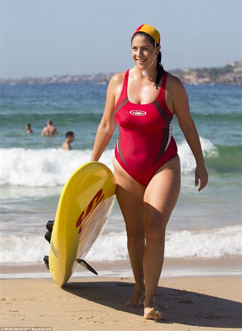 australian celebrate christmas on the beach as heatwave sweeps country