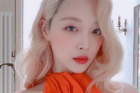 K Pop Star Sulli Of Girl Group F X Found Dead At Her