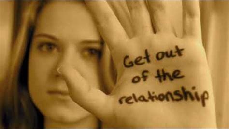 14 Signs That You Re In An Abusive Relationship Abusive Relationship