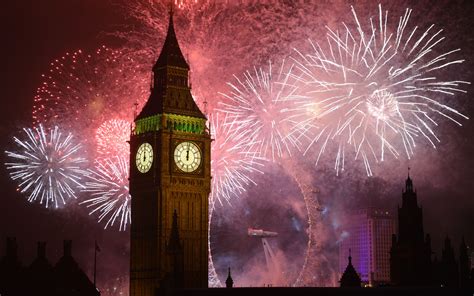 New Year S Eve Fireworks Over London