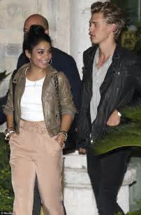 vanessa hudgens and austin butler hardly come up for air