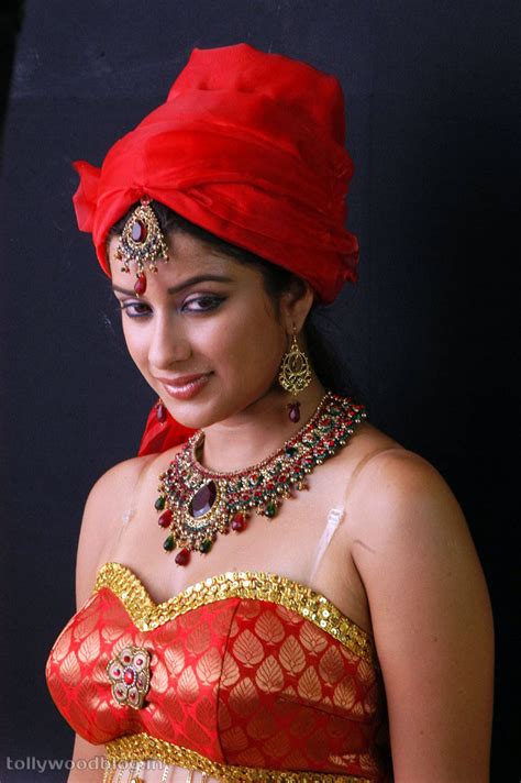 blog6 telugu actress madhurima hot sexy photos