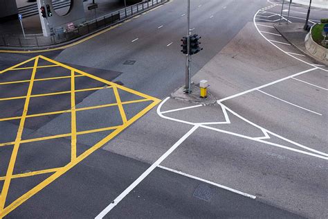 yellow box junctions    rules     avoid  fine