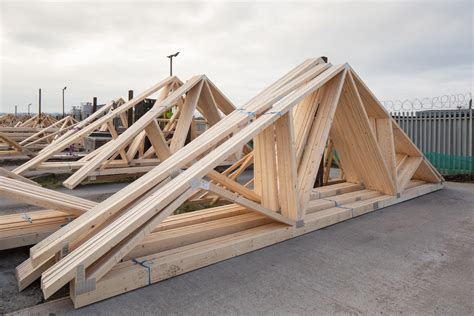wood  roof trusses image