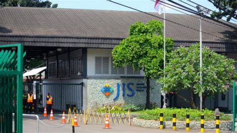 bizarre details emerge as police hold two jakarta international school teachers without charge