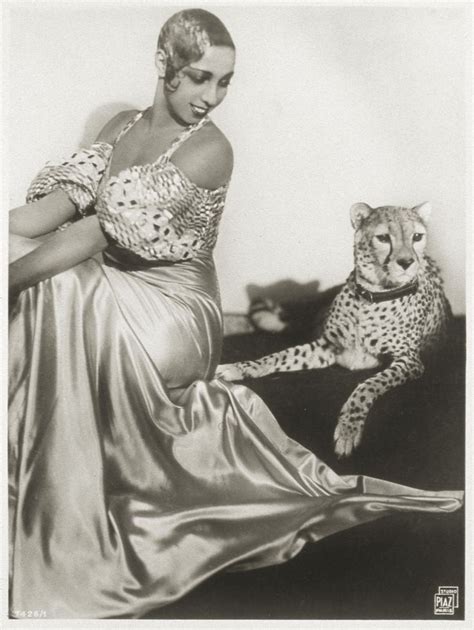the 23 chicest women with cats throughout history