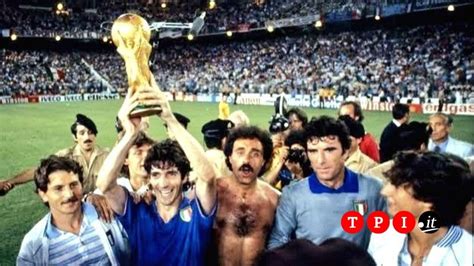 paolo rossi la malattia contro cui lottava l eroe dei mondiali 1982