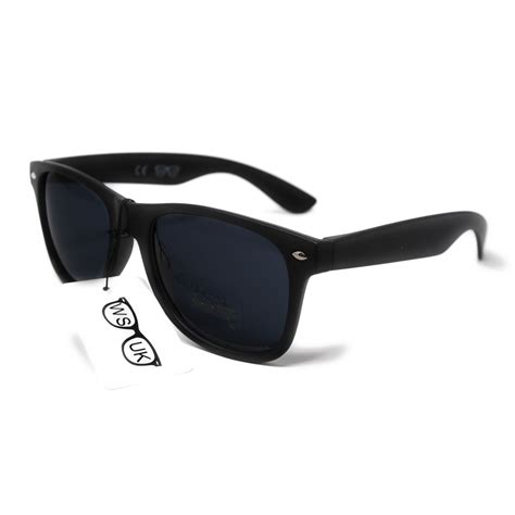 Black Lens Classic Sunglasses Style Unisex Shades Uv400 Protective