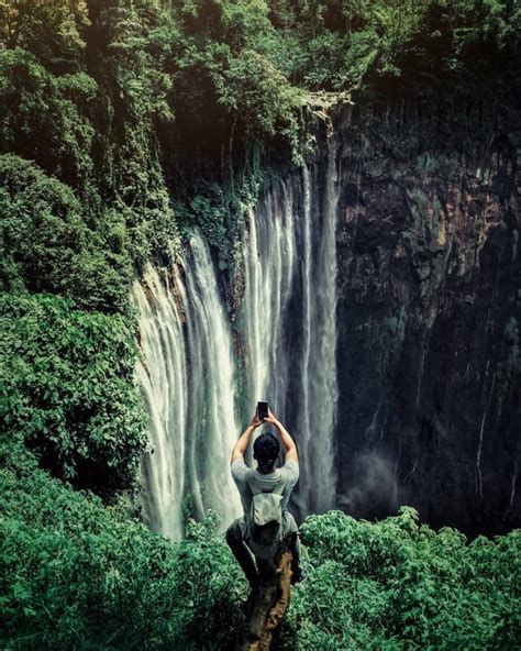 potret keindahan air terjun tumpak sewu instagramable
