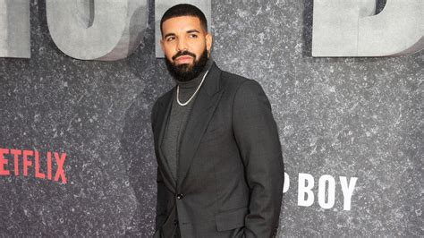 Drake Faces Lawsuit After Allegedly Sampling Verse From Ghanaian Rapper