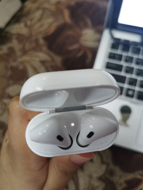 airpods  solid white light apple community