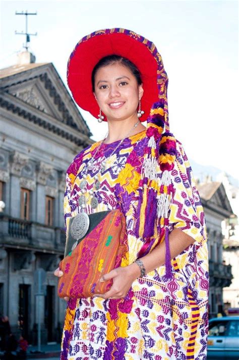 El Colorido Traje Típico De Guatemala Trajes Tipicos De Guatemala