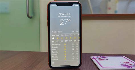 apple iphone xr review brilliant performance    price