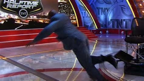 shaq faceplants during nba broadcast cnn video