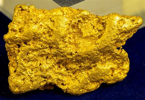 large gold nugget  troy ounces  holabird western americana