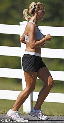 Kate Gosselin Shows Off Her Amazing Toned Tummy Daily Mail Online