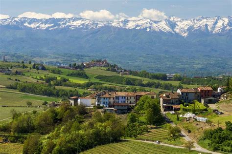 la morra italy discover  wine  destinations  piedmont langhe