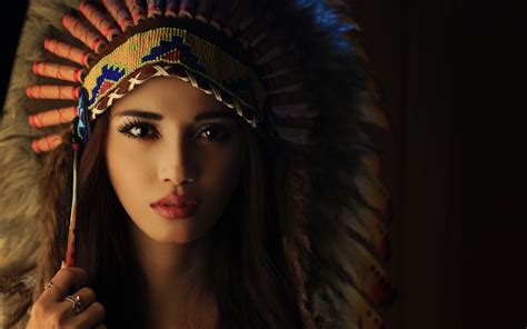 壁紙 美しいブルネットの女の子、化粧、インディアンヘッドドレス 1920x1200 hd 無料のデスクトップの背景 画像