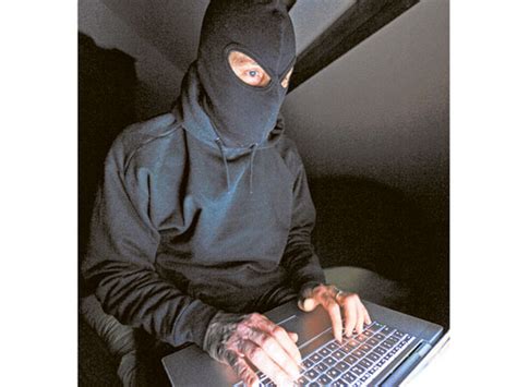 cyber criminals lure men into ‘sex traps crime gulf news