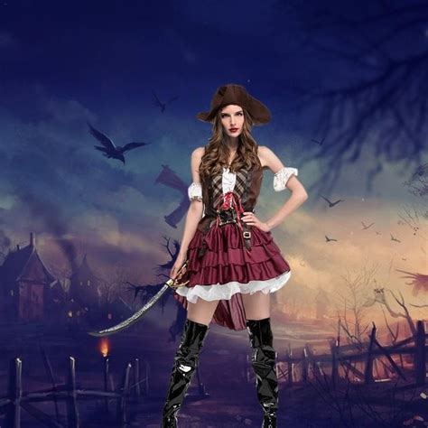 ปักพินในบอร์ด pirate halloween costumes for women