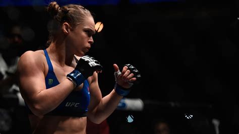 ronda rousey on why she d rather have scarred hands than