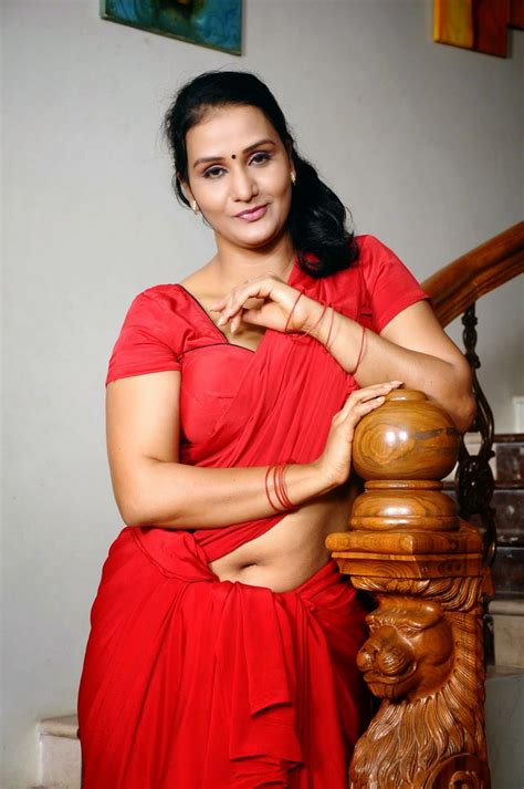 Hot Indian Mallu Aunty Apoorva In Saree Navel Show Images Desi Hot