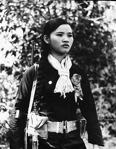 long hair warriors 30 vintage photographs of female viet cong soldiers in the vietnam war