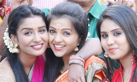 Poove Poochudava Serial Star Cast Photos And Videos Zee