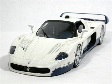 2005 Maserati Mc12 Diecast Model Car 1 18 Scale Die Cast By Hot Wheels