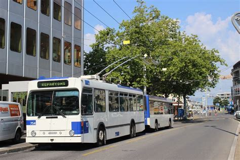 lausanne starts double articulated trolleybus operation urban transport magazine