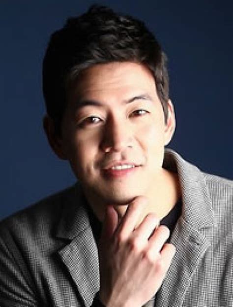 Actor Lee Sang Yoon Finally Graduates From Snu