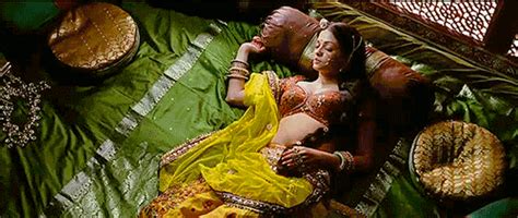 10 Things That Indian Couples Do On Their First Wedding Night