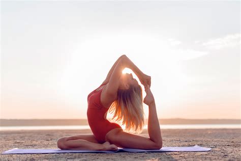 luxury yoga retreats  australia  guide yoga practice