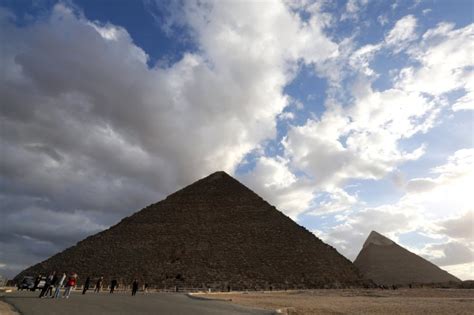 egypt investigates pyramid porn film russian tourists reportedly
