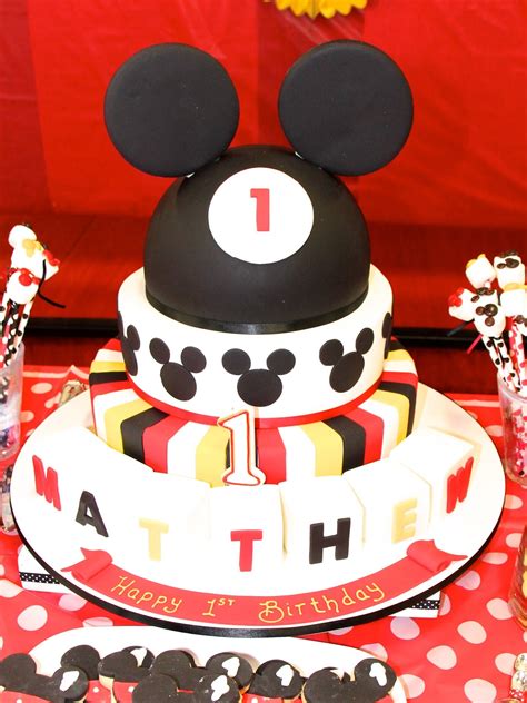 kids party ideas mickey mouse themed  birthday basil  chaise