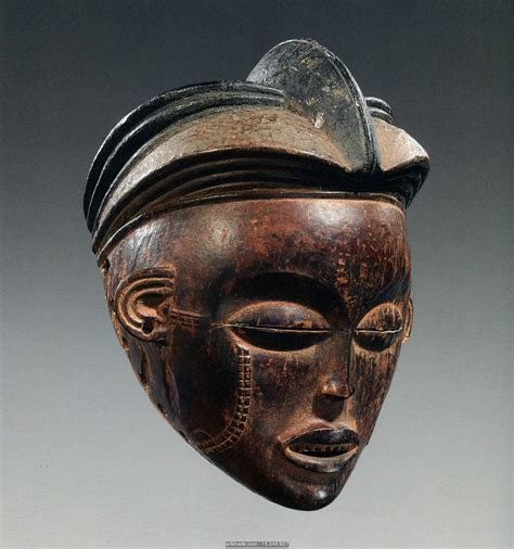 pin  african masks statutes  art